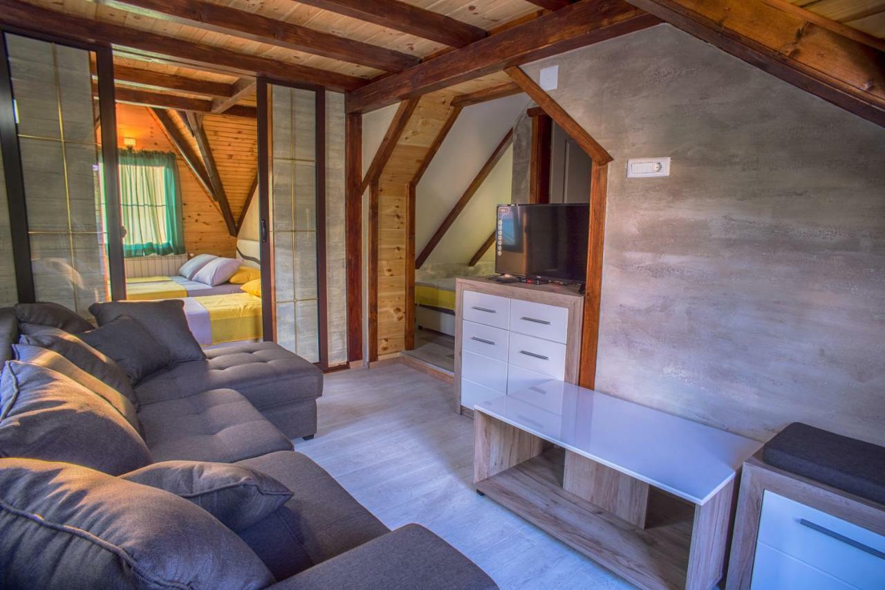 Apartmani Restoran Durmitor Žabljak Esterno foto