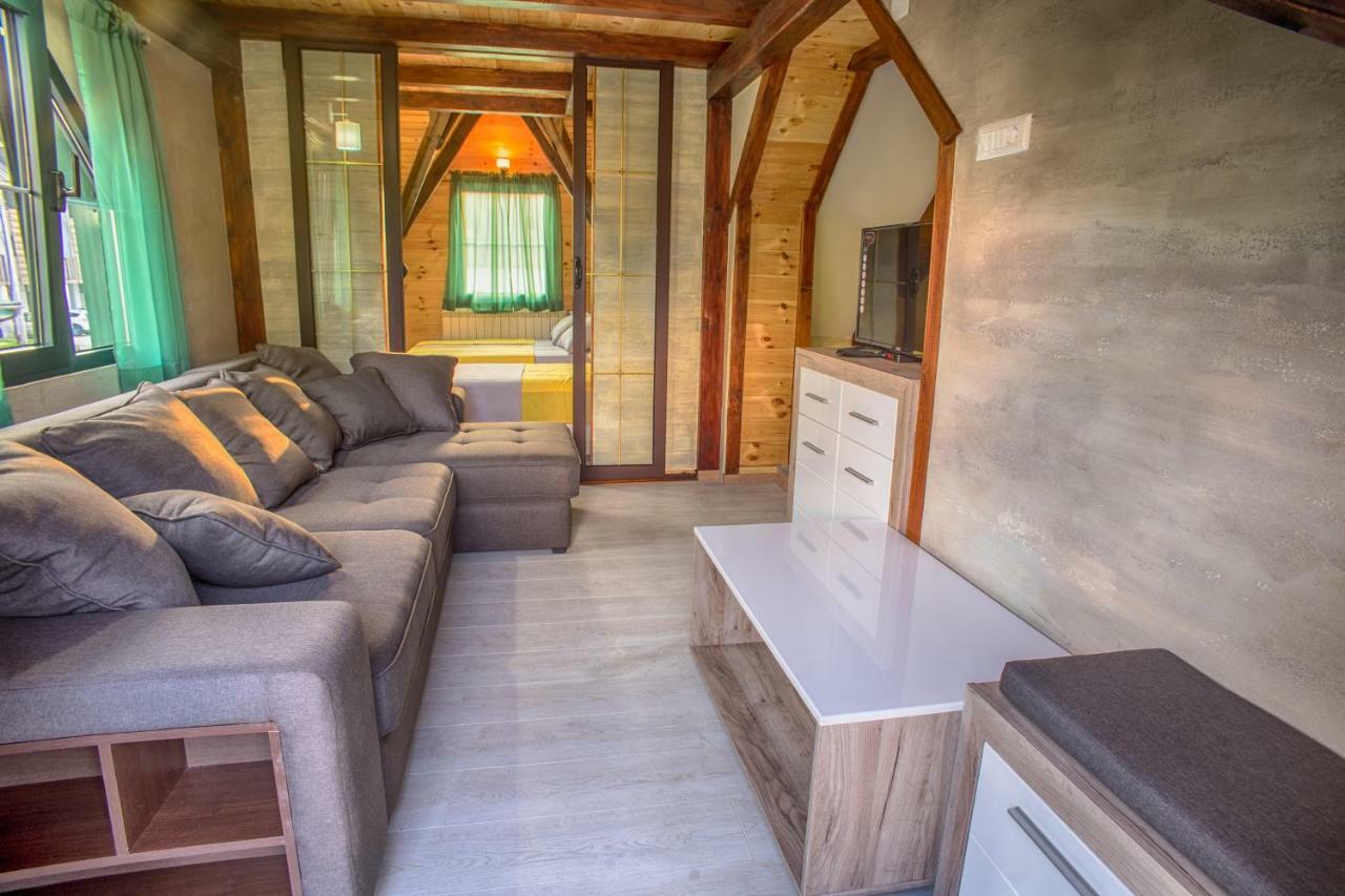 Apartmani Restoran Durmitor Žabljak Esterno foto